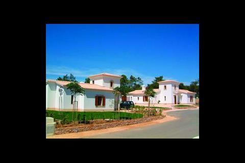 The scheme in the Algarve includes 122 villas. 